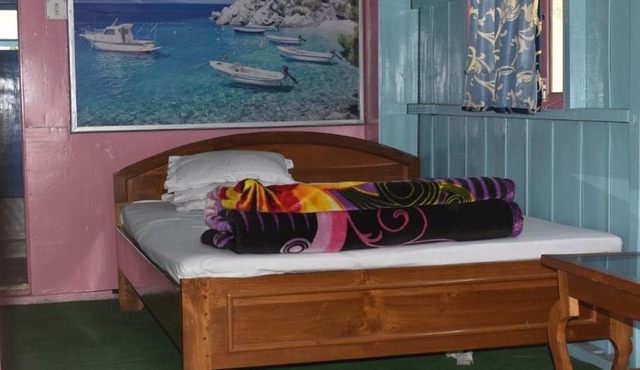 Holiday Inn Homestay, Buxa