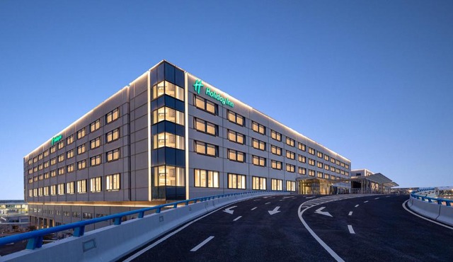 Holiday Inn Shanghai Pudong Airport, an IHG Hotel