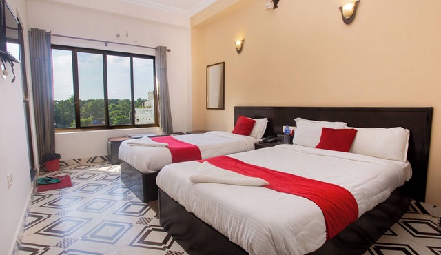 Hotel Aadarsha Inn