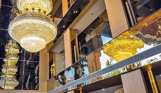 HOTEL MECHI CROWN