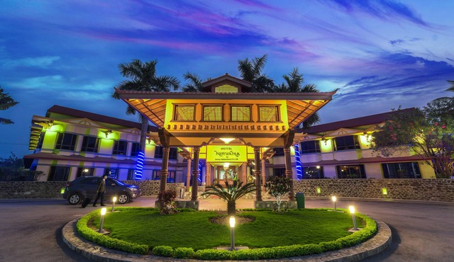 Hotel Nirvana Luxury International