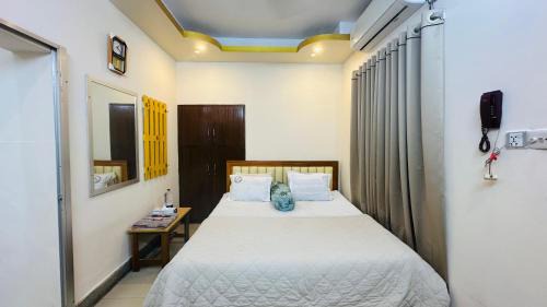 Hotel Panthapath Residential