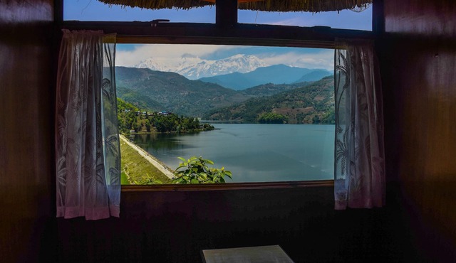 Hotel Seven Lake Paradise