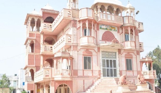 Hotel Suroth Mahal