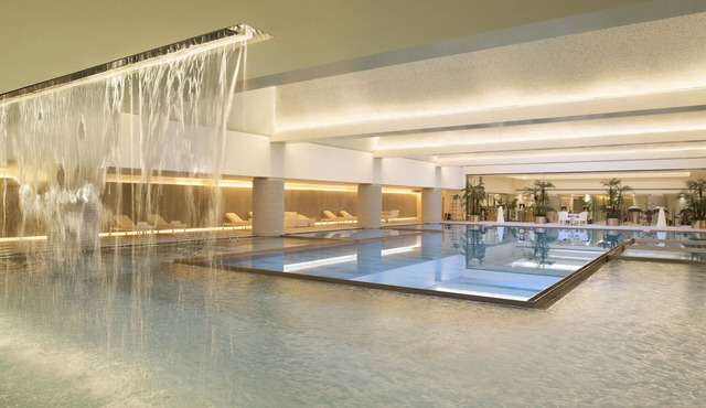 HUALUXE Shanghai Twelve at Hengshan by IHG