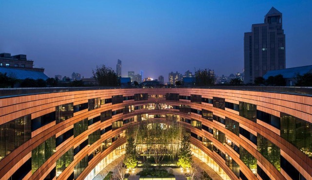HUALUXE Shanghai Twelve At Hengshan