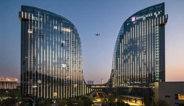 HUALUXE Xiamen Haicang Habour View