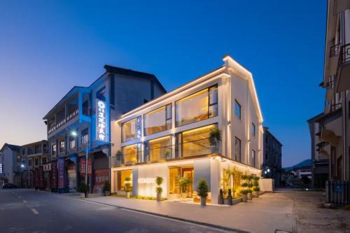 Huazhu Lotus Pure View Courtyard, a luxurious Zen-inspired guesthouse in Jiuhua Mountain