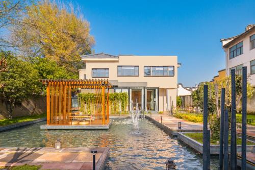 Huazhu Luxury Wuzhen Mushe Shiguang Hot Spring B&B
