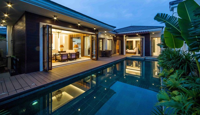 Hui Zhou Hou Niao Shui Rong Zhuang Villa