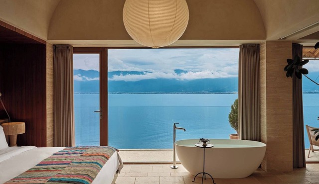 Hushan Yunyin Qingshan Cliff Hotel