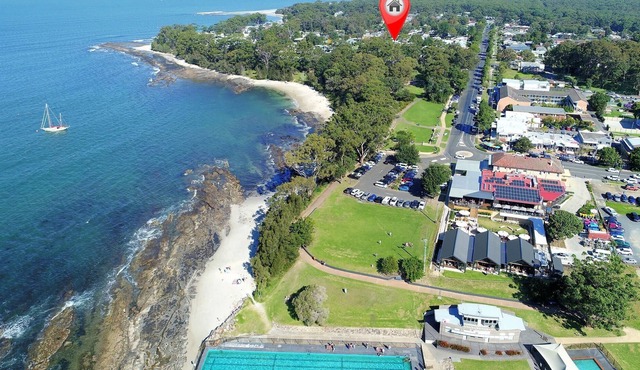 Huskisson Beach Holiday Villa - Jervis Bay