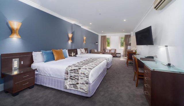 Hyde Park Inn