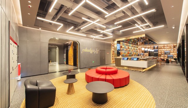 ibis Jiaodong Airport EMU Town Store