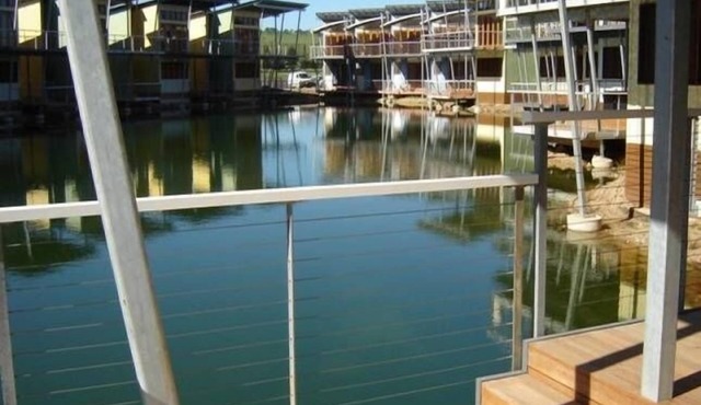 Ideal for Mixed Groups - Families or Couples. Easily accommodates 3 families