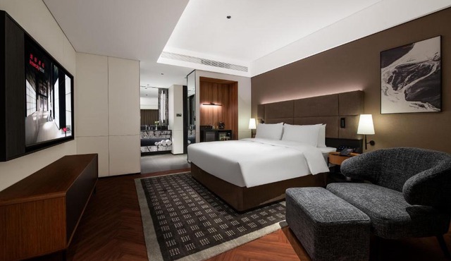 Intercity Hotel Chengdu Erjiang Temple Metro Station