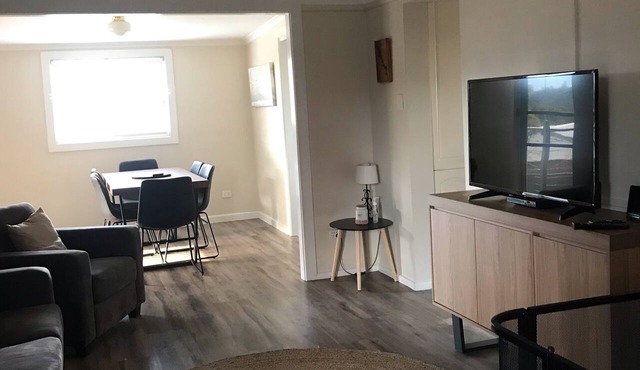 Internet unlimited, fully renovated house. Fishing, skiing & Selwyn snowfields.