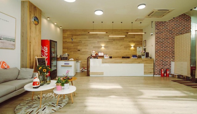 J Hotel
