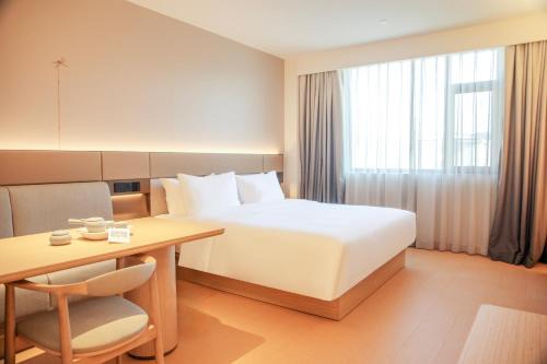 JI Hotel Chengde Fengning County