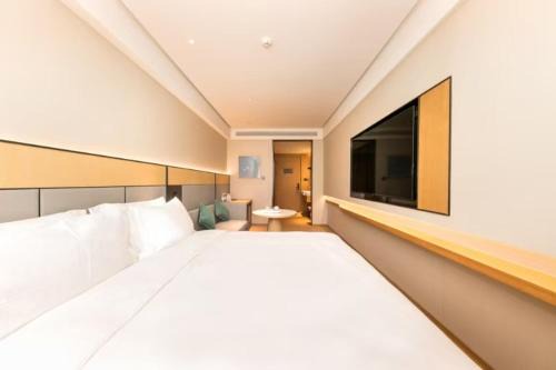JI Hotel Shanghai Hongqiao Gubei Wealth Center
