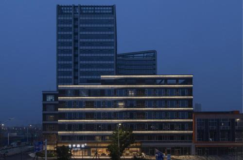 JI Hotel Wuhan Dongxihu Wuhuan Sports Center
