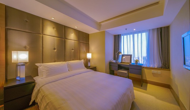 Jingguang Center Apartment