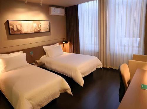 Jinjiang Inn Select Harbin Zhongyang Street Pedestrian Street Airport Bus Station