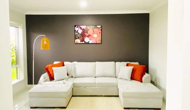 Kellyville 5Br-Closed to Shops, Parks and School