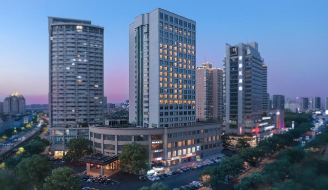 Kingdom Hotel
