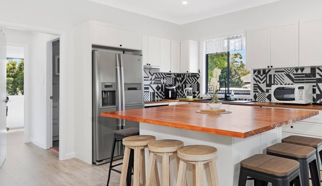KozyGuru | Glenbrook | Renovated 5 Room House