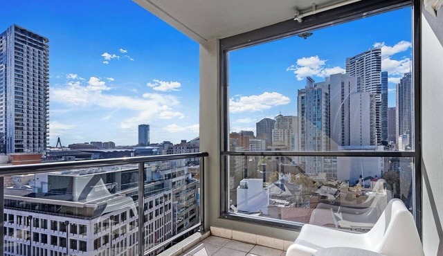 KozyGuru | Haymarket | 2Bed 2Bath Apt