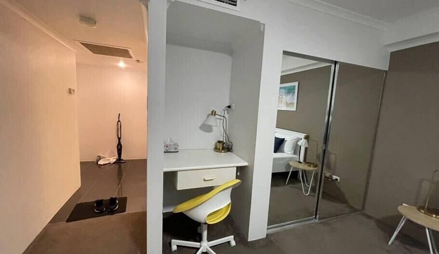 KozyGuru | Haymarket | Best Location Studio