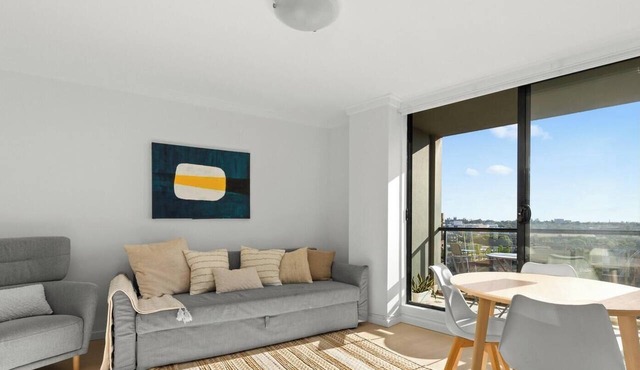 KozyGuru | Haymarket | Cozy 2-Bedroom Apartment
