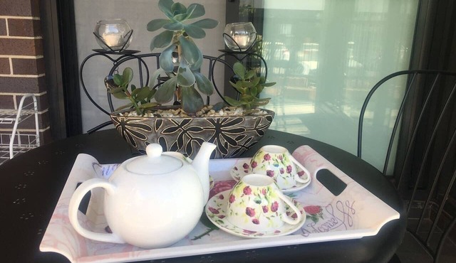 KozyGuru | Penrith | 2 Bed 2 Bath Apt Free Parking