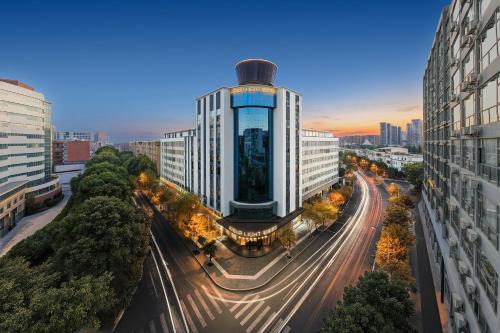 Kunming Guandu GuanShang Guomao Center ATOUR LIGHT Hotel