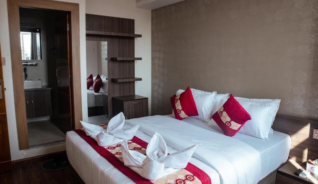 Kusum Airport Hotel