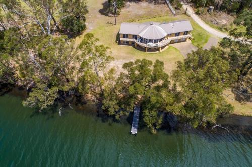 Lakeside Retreat