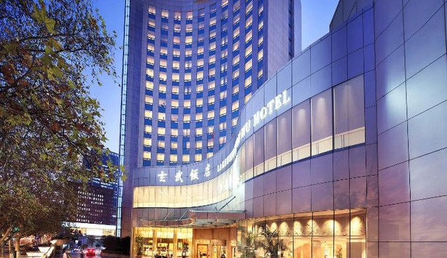Lakeview Xuanwu Hotel