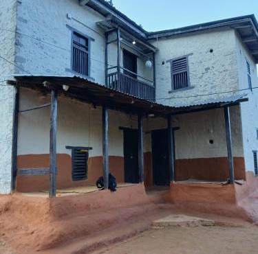 Lanka Farm House -Peaceful hilly home made from Stone and mud