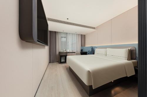 Lanzhou University Light Residence Hotel, Lanzhou Railway Station