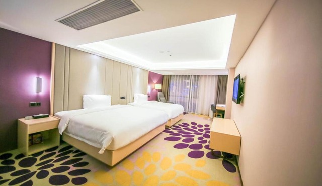 Lavande Hotel Wuhan Qingshan Zhongyuan Square