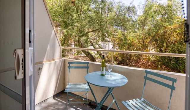 Leafy Inner city Nest near Lively Leederville