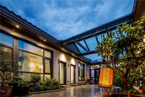 LeD Courtyard Homest ay乐东小院民宿