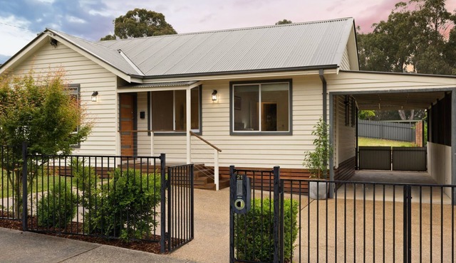 Lemon & Myrtle Cottage