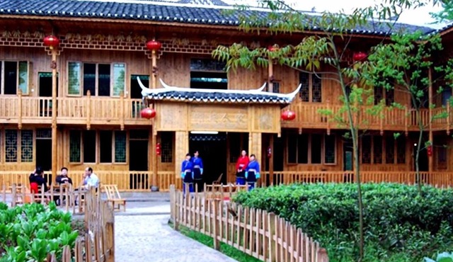 Li Sen Hotel & Resort