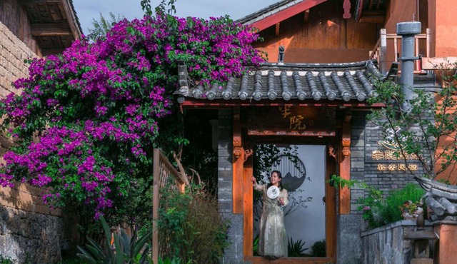 LiJiang Sunshine Garden Villa