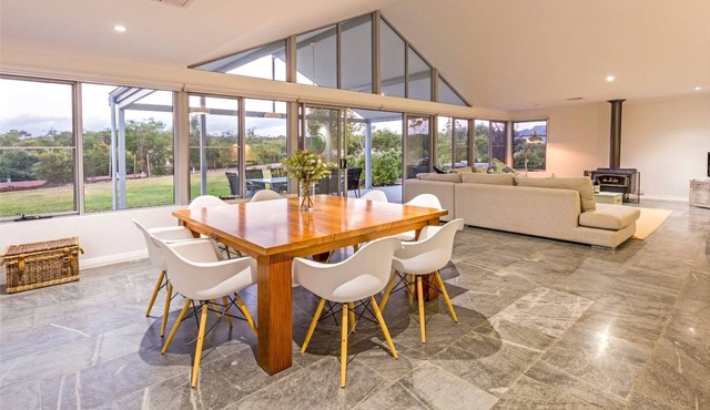 Lilywood Minutes from Wineries and Yallingup Beach