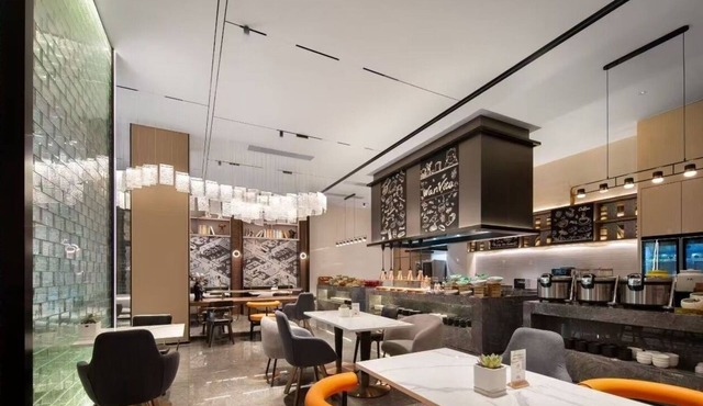 Linfen Wanda Yuehua Hotel