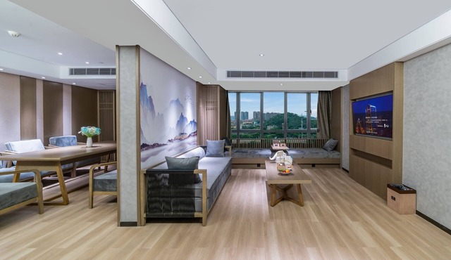 LIZ International Hotel Guangzhou Olympic Sports Center International Financial City Branch - Free Shuttle Bus to Canton Fair Complex During Canton Fair Period