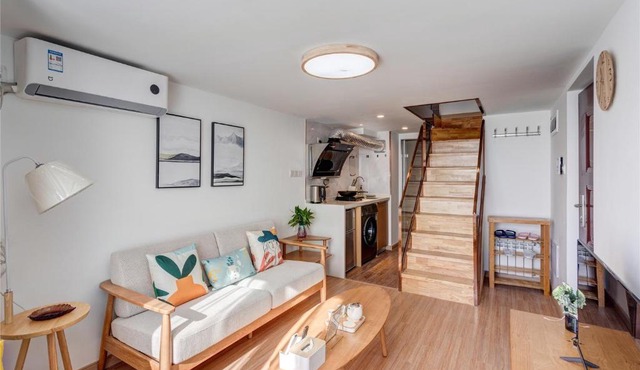 Locals Apartment House 01